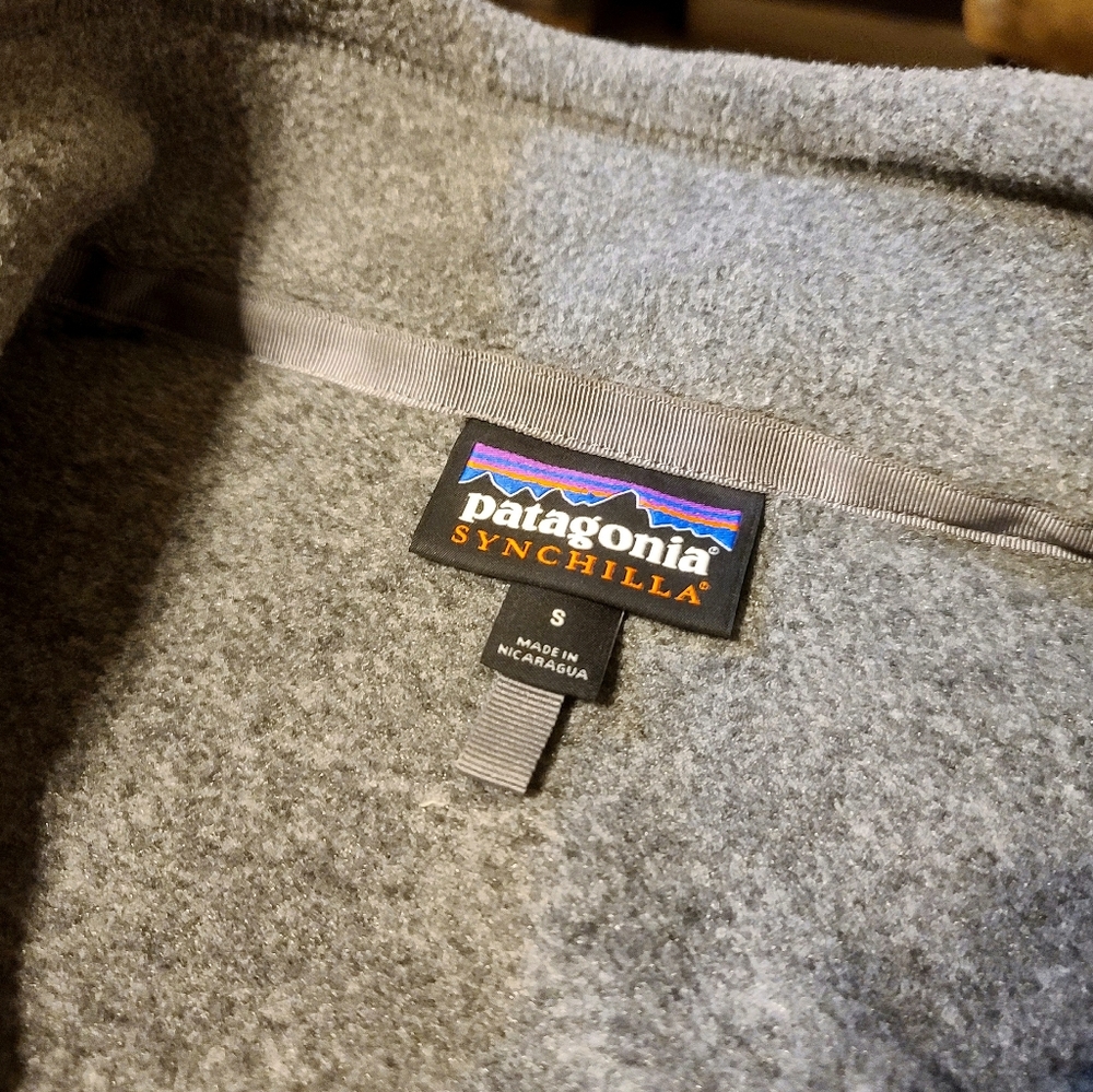 Patagonia Classic Synchilla Fleece Jacket size small grey